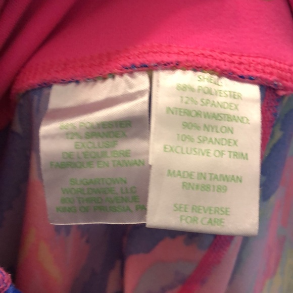 Lilly Pulitzer UPF 50+ Luxletic Weekender Leggings: Multi Luminescent, Size XS. - Picture 7 of 8